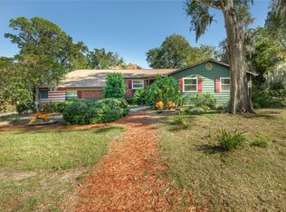 1438 Crestview Dr, Mount Dora, FL 32757
