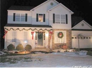 8236 Trellis Brook Ln, Liverpool, NY 13090