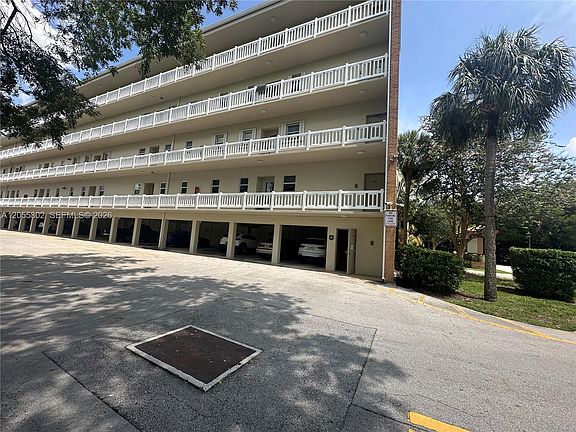 3rd image of 6731 Cypress Rd APT 301