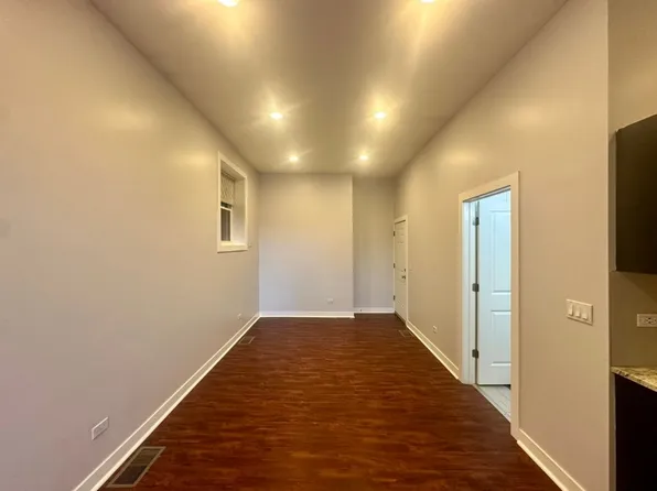 2942 W Montrose Ave #2944-1, Chicago, IL 60618