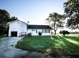 3211 Birds Ln, Sumner, IL 62466