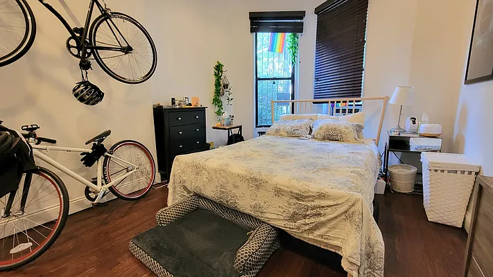 Rented by New York Dwellings LLC | media 29