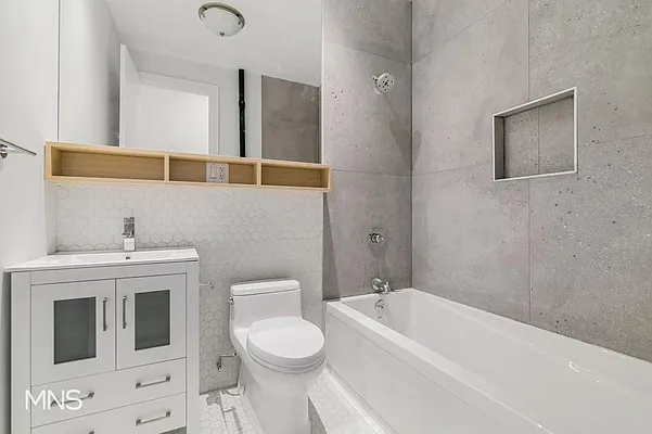 Rented by MNS | media 23