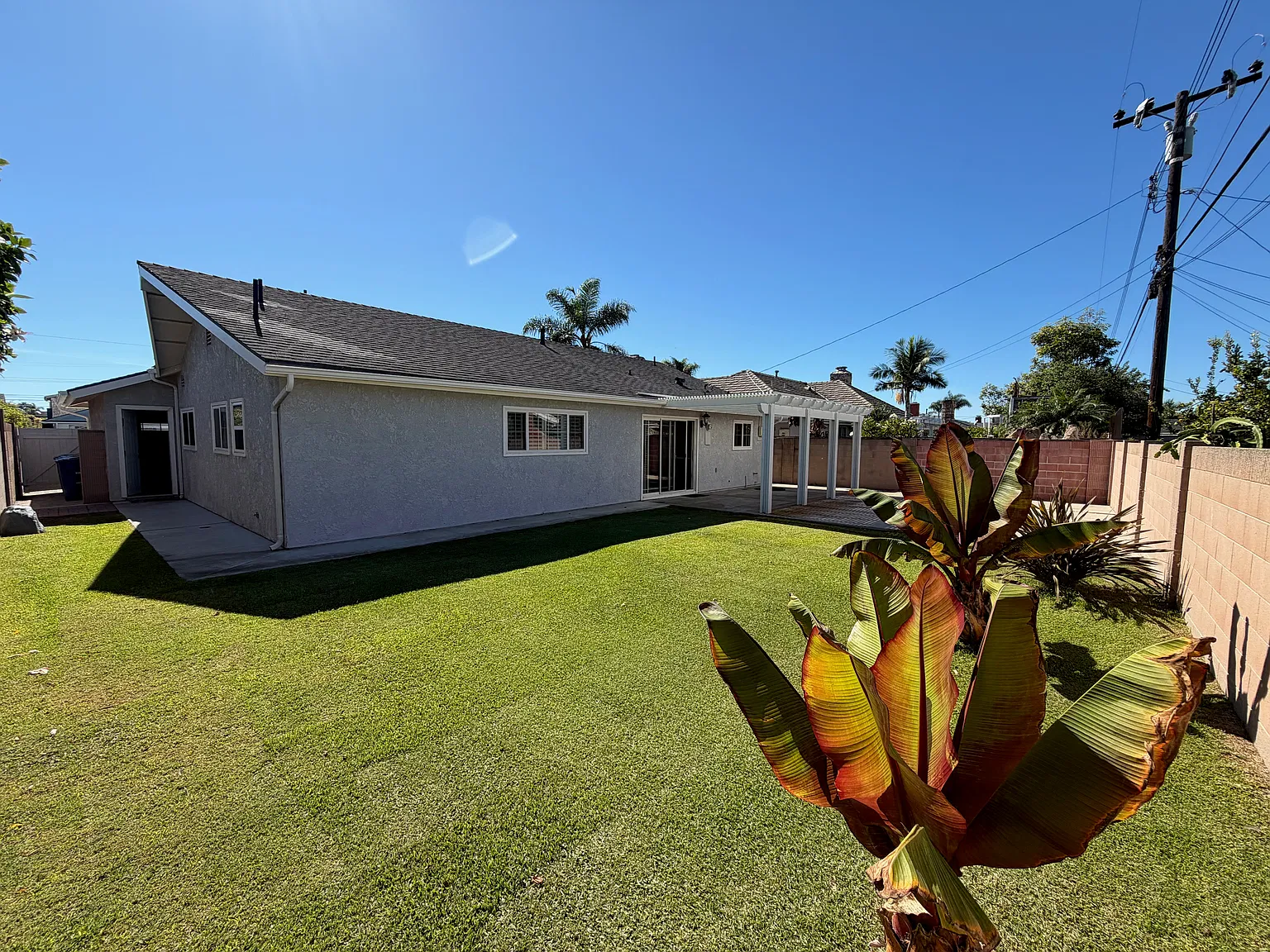 3 bed, 1428 sqft, $4,795 — Photo 2