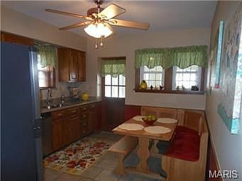 2nd image of 6211 Winona Ave
