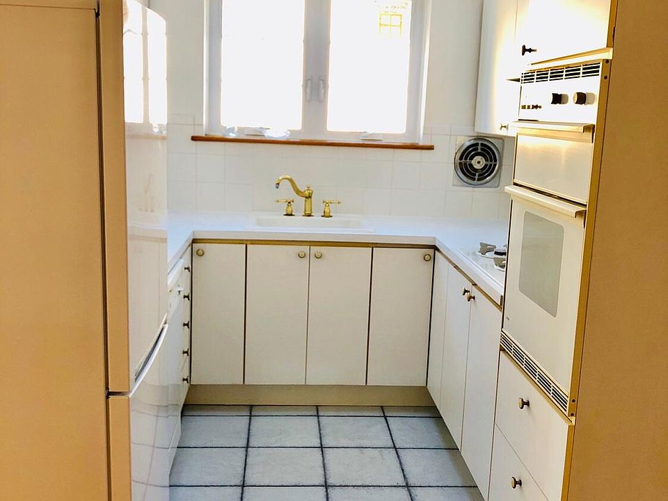 1st image of 3184 Layton Ave #2