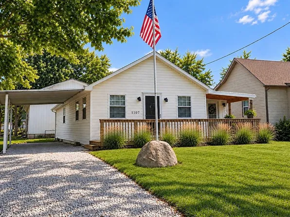 1625 4th St, Nevada, IA 50201