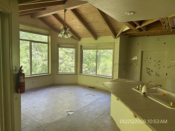5th image of 60160 Cascadel Dr N