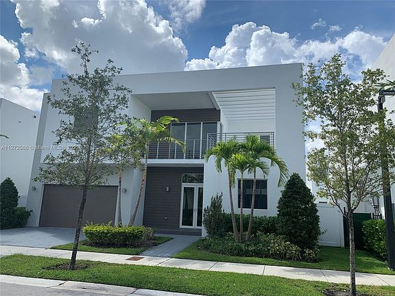 4th image of 10064 NW 77th St