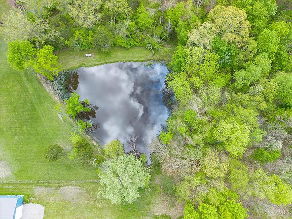 2nd image of 1705 Zion Ln