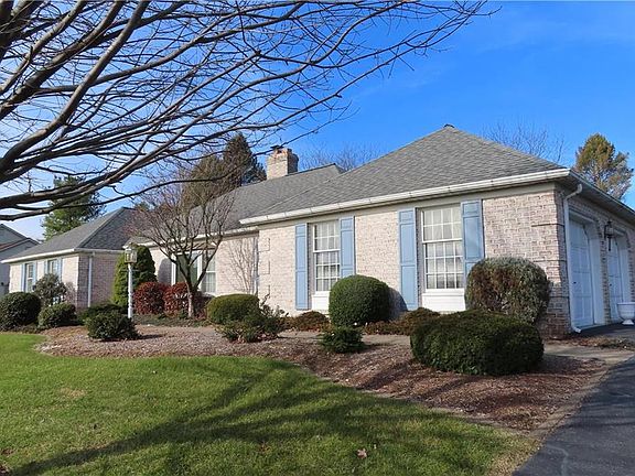 3rd image of 4646 Oakwood Ln