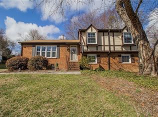 907 Parliament St, High Point, NC 27265