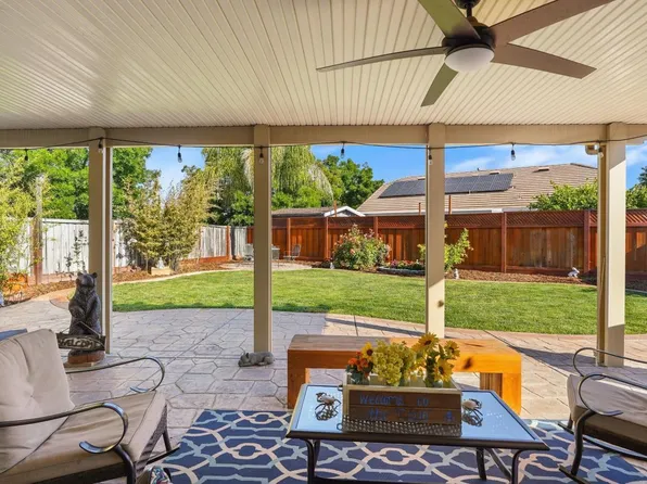 937 Pinehurst Court, Vacaville, CA 95688