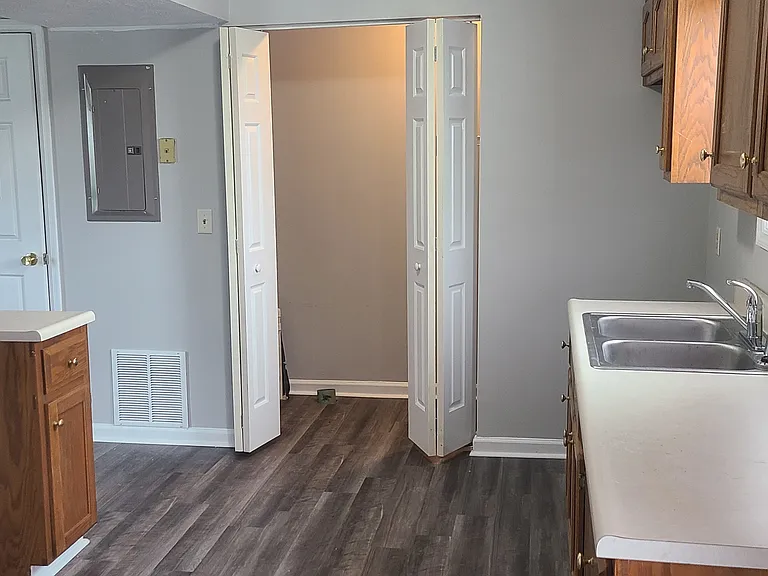 238 Keystone Dr #1 — Photo 9