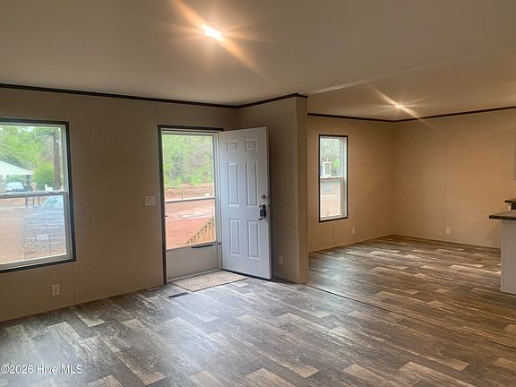 2nd image of 460 Lake Dr