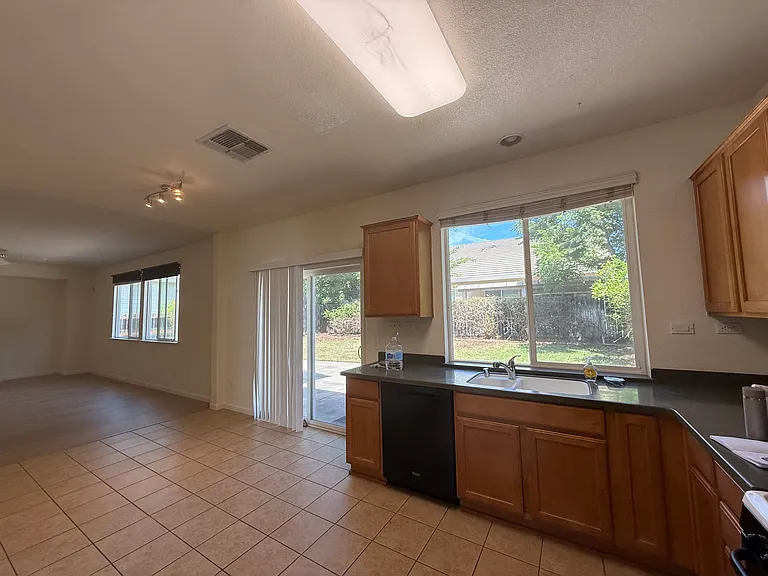 9633 McKenna Dr — Photo 19