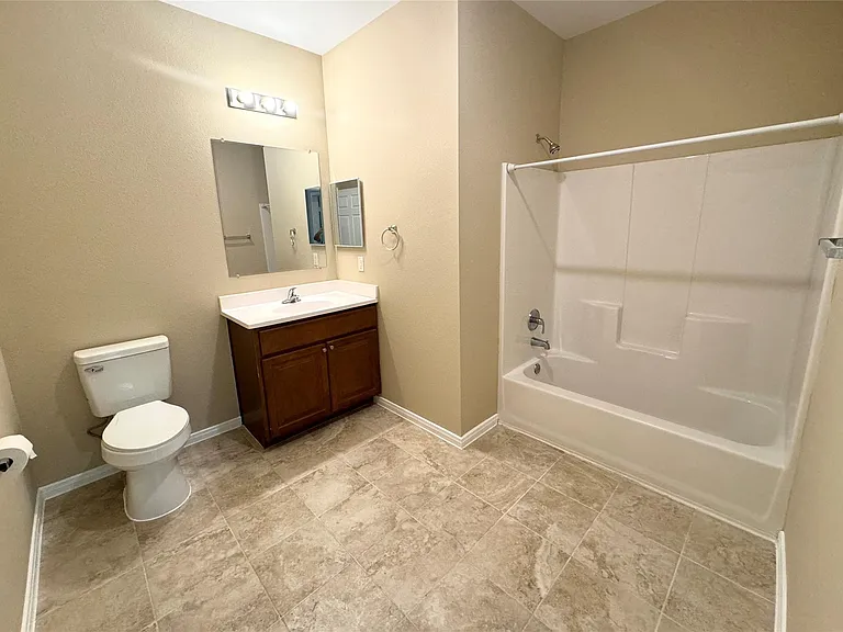 465 Lexington — Photo 20