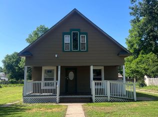 914 E 7th St, Wellington, KS 67152