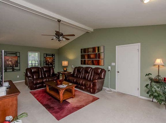 4th image of 299 Twin Pines Dr