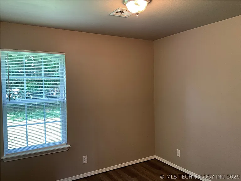 26011 E 89th St S — Photo 15