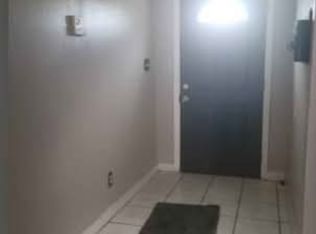 19447 Ingomar St, Reseda, CA 91335