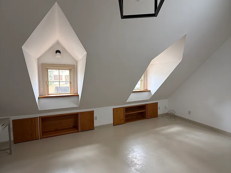 12901 Woodbridge St — Photo 2