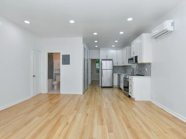 1137 50th Street 1 image 2 of 19