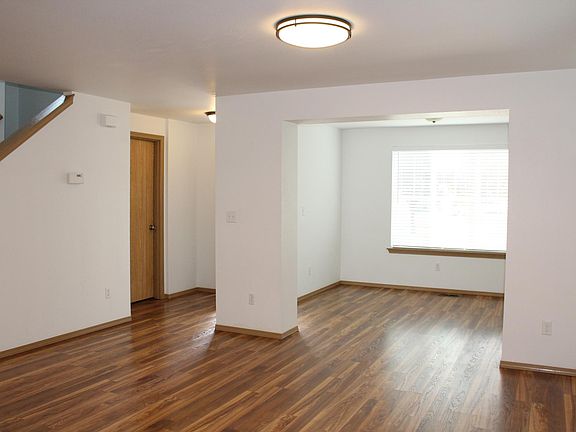 3rd image of 815 27th Ave SE