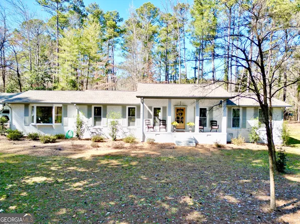 2 Huntington Rd SW, Rome, GA 30165