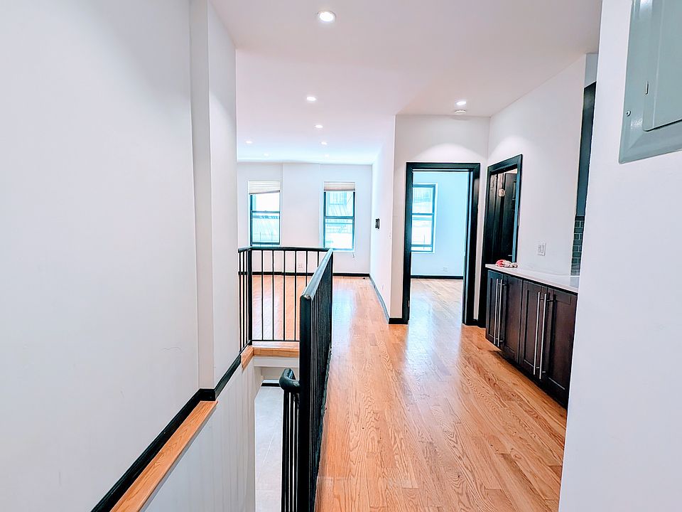 1st image of 320 Lincoln Pl APT F