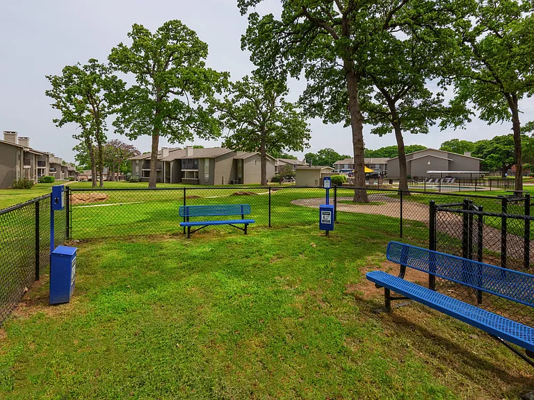 Pet-Friendly Dog Park at Oak Park Apartments
