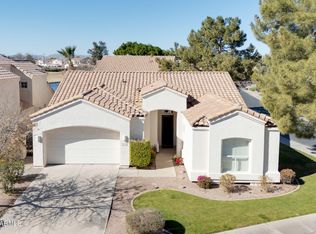 2166 W Peninsula Cir, Chandler, AZ 85248