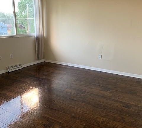 3rd image of 2060 Joyce Ave APT D