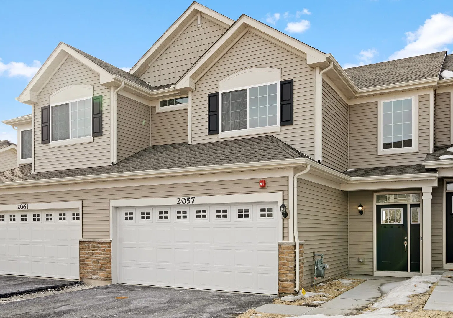 3 bed, 2.5 bath, 1591 sqft, $3,000 — Photo 2