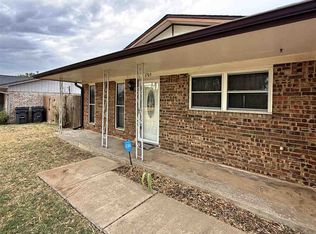 1703 SE 47th St, Lawton, OK 73501