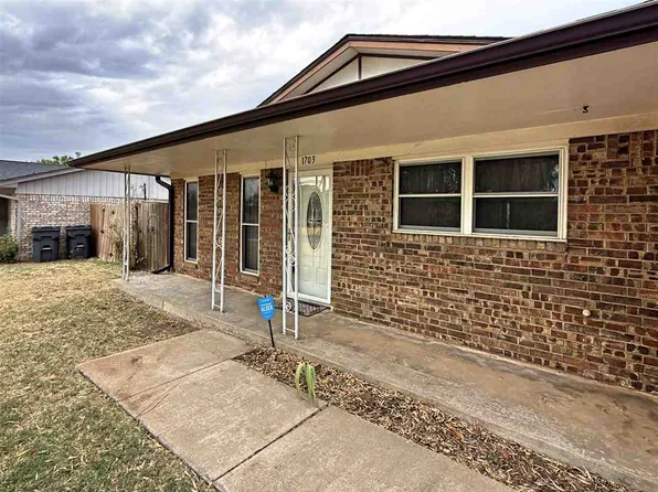 1703 SE 47th St, Lawton, OK 73501
