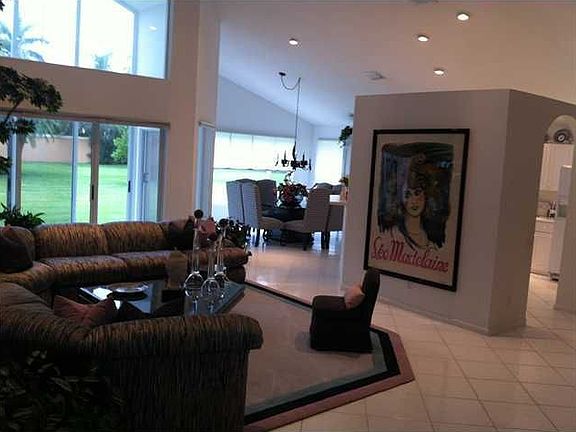 Home For Sale In Lakeridge Greens