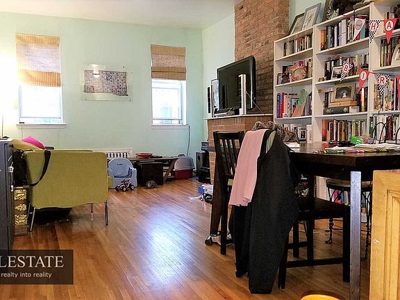 3rd image of 221 16th St #3