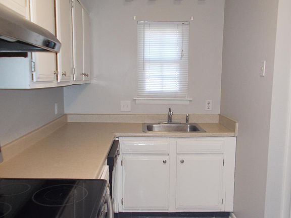 2nd image of 5314 Carolyn Cir #&