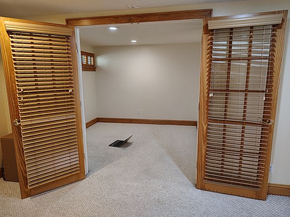 Den Office