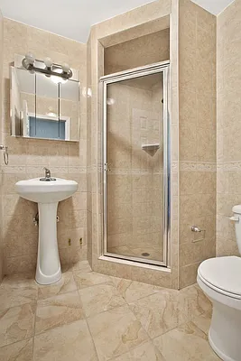 Rented by Cohen Smith Chang LLC | media 25