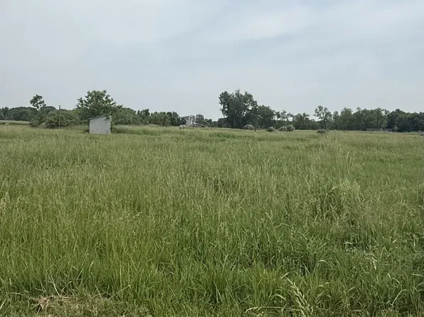 Miller St, Buchanan, MI 49107