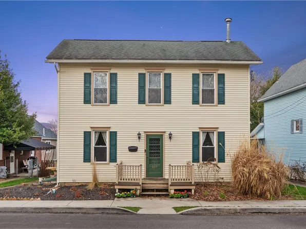 237 E Church St, Ligonier, PA 15658