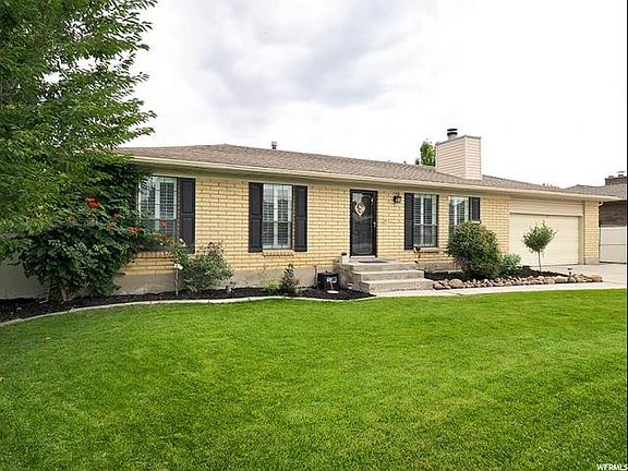 3rd image of 1987 W Western Charm Dr