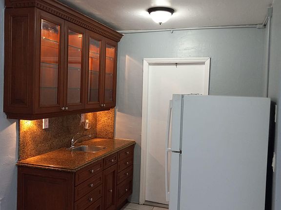 2nd image of 2147 NW 18th Ter APT 21