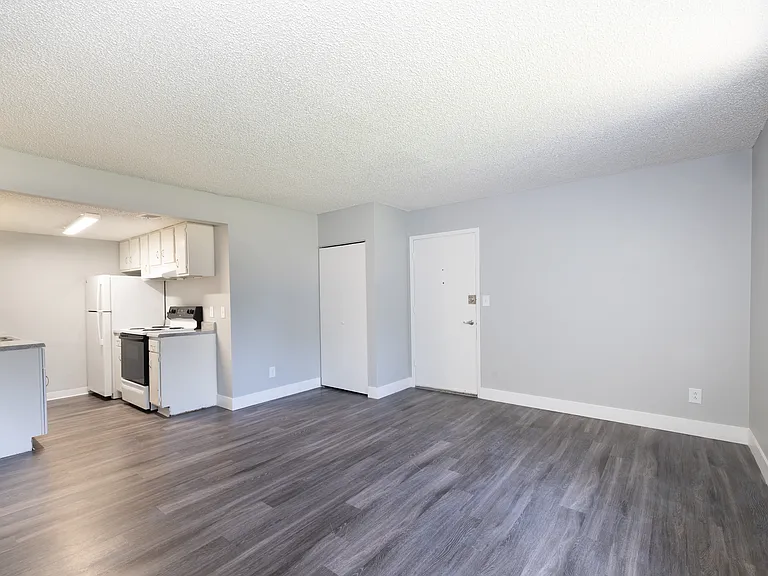 Glendale Apartments — Photo 5