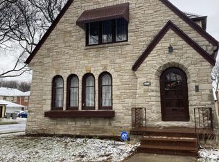 3176 N 49th St, Milwaukee, WI 53216