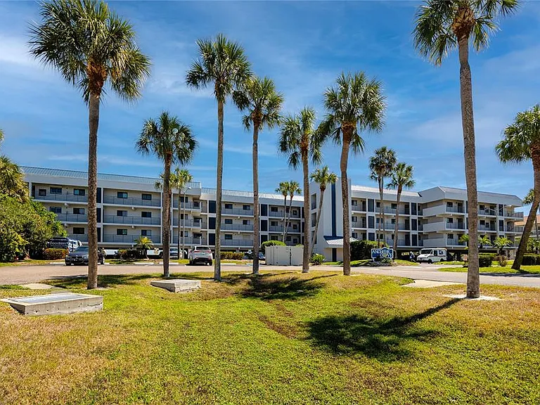 363 Pinellas Bayway S #48 — Photo 43