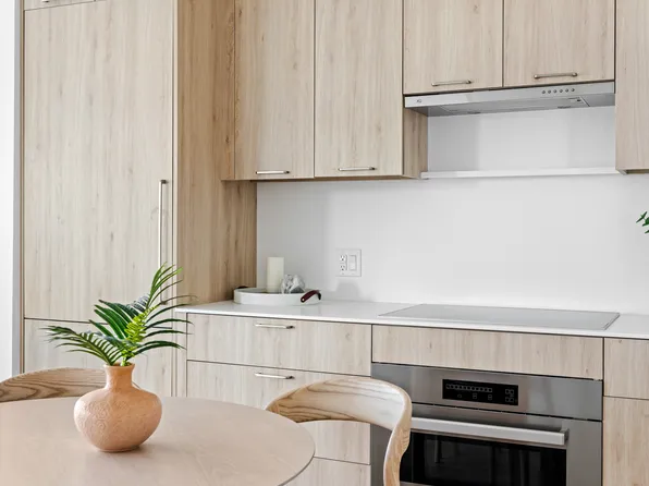 545 Vanderbilt Avenue image 4 of 14