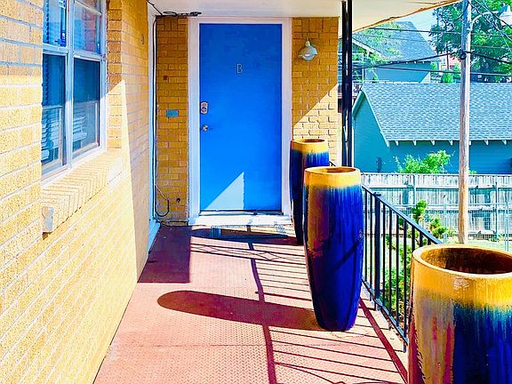 2nd image of 503 NW 29th St #B